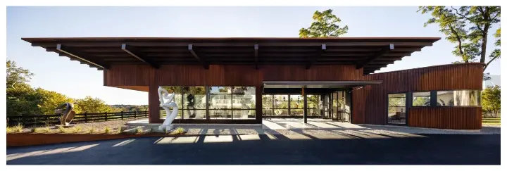 Gallery on Red House Building