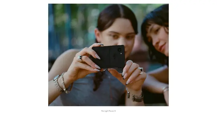 Content on Light Phone
